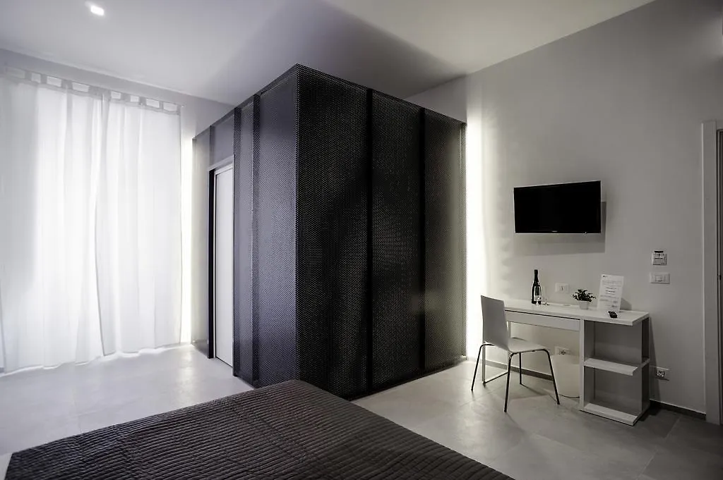 B&B Girovagando 3*, Рим
